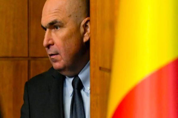 Adio pensie la cerere! Bolojan aruncă bomba: Românii vor munci mai mult. „Trebuie să facem asta cât mai repede”