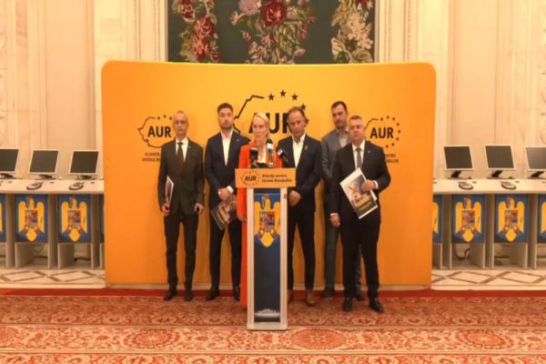 AUR, ANUNȚUL CRUCIAL AL MOMENTULUI. PRINCIPALUL PARTID ESTE DISPUS SĂ DISCUTE CU ACTUALA COALIȚIE, CU BOLOJAN, UN PLAN DE IEȘIRE DIN CRIZĂ – VIDEO