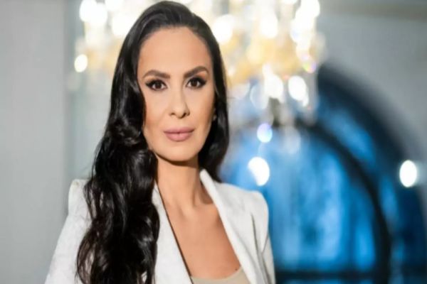 Alexandra Păcuraru: Bolojan bagă taxe, oamenii mor de foame - VIDEO