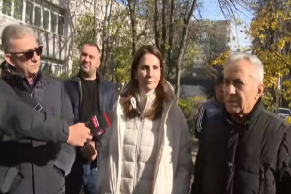 Anca Alexandrescu, alături de locuitorii Sectorului 6: ”Cu 50 de milioane de euro s-a făcut un spital privat” - VIDEO