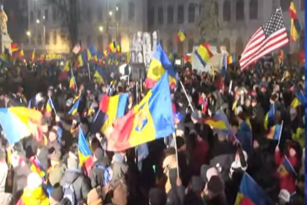 Ziua MARELUI PROTEST. Mii de români ies astăzi în stradă împotriva sărăciei! LIVE