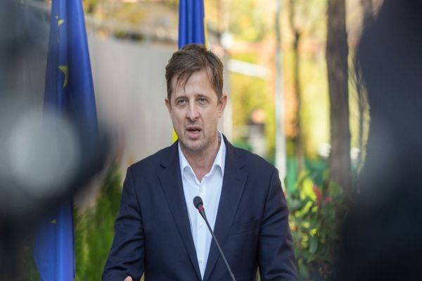 Unul dintre cei mai influenți lideri PNL din administrația locală îl atacă frontal pe Bolojan și "reforma" sa