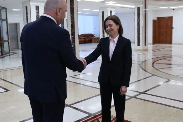 ANALIZĂ: De ce nu și-a întrerupt Ilie Bolojan vizita în Republica Moldova: ce ar urmări